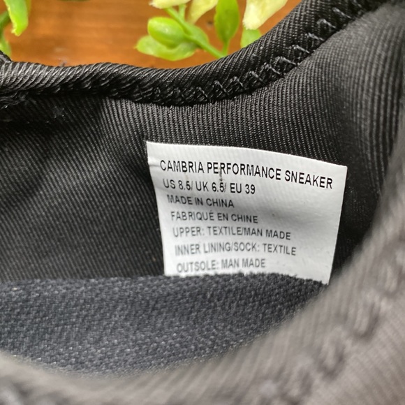 Fabletics Cambia Performance Black Sneaker 8.5 - Picture 9 of 9